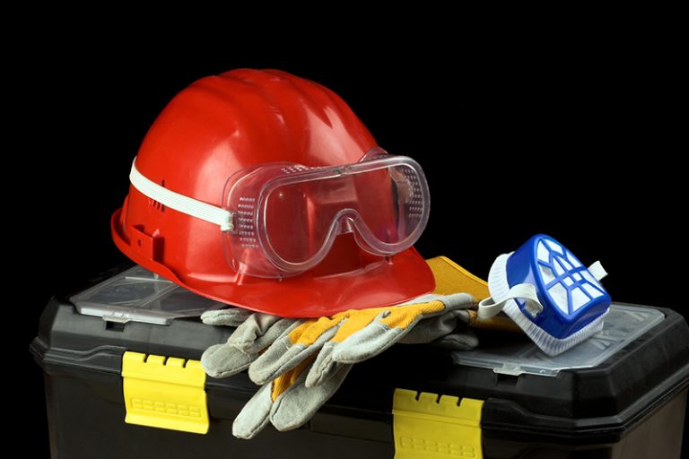 Безопасная набора. Safety Gear в химии. Комплекты безопасности картинка. Safety Gear l.v.t. 2000. Safety Gear Dangerous foods Spring Dance High Speed Chase.